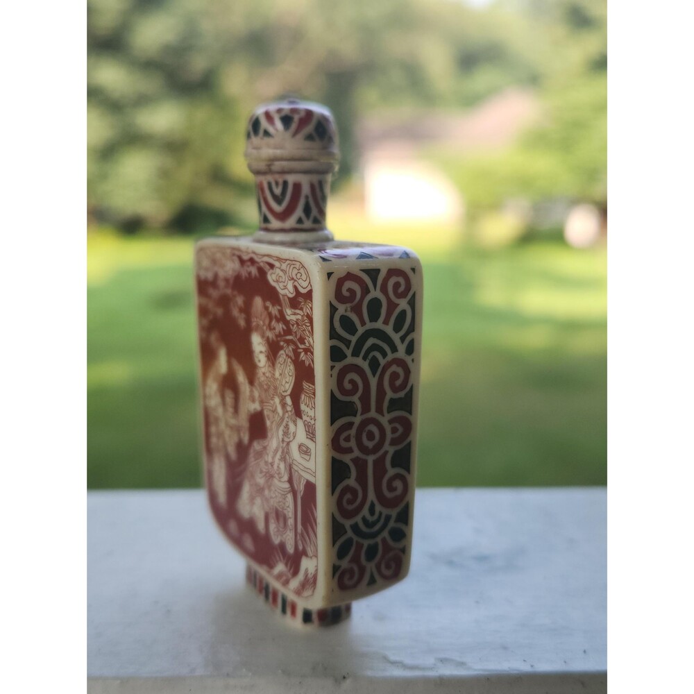 Antique Porcelain Snuff Bottle with Spoon | Kanji Studio Mark | Iron Red Enamel - Picture 11 of 16